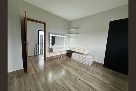 Casa de condomínio à venda com 250m², 3 quartos e 4 vagas Casa de condomínio à venda com 250m², 3 quartos e 4 vagasSuíte 2