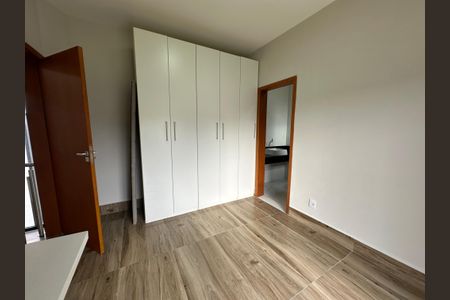 Casa de condomínio à venda com 250m², 3 quartos e 4 vagas Casa de condomínio à venda com 250m², 3 quartos e 4 vagasSuíte 3