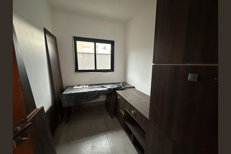 Casa de condomínio à venda com 250m², 3 quartos e 4 vagas Casa de condomínio à venda com 250m², 3 quartos e 4 vagasEscritório