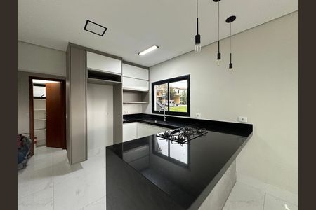 Casa de condomínio à venda com 250m², 3 quartos e 4 vagas Casa de condomínio à venda com 250m², 3 quartos e 4 vagasCozinha