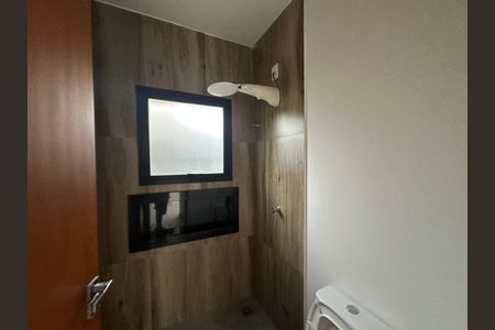 Casa de condomínio à venda com 250m², 3 quartos e 4 vagas Casa de condomínio à venda com 250m², 3 quartos e 4 vagasBanheiro