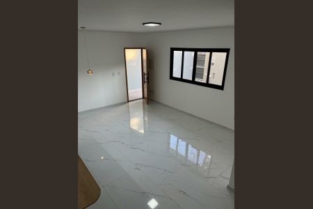 Casa à venda com 3 quartos, 110m² em Vila Lucinda, Santo André