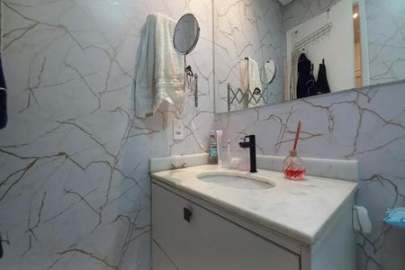 Apartamento à venda com 80m², 2 quartos e 1 vagaFoto 01