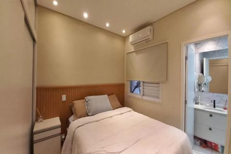 Apartamento à venda com 80m², 2 quartos e 1 vagaFoto 01