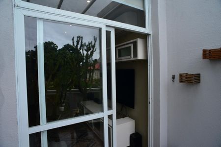 Casa de condomínio para alugar com 380m², 4 quartos e 6 vagas Casa de condomínio para alugar com 380m², 4 quartos e 6 vagasVaranda Escritório