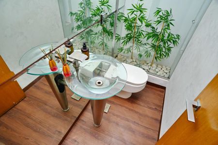 Casa de condomínio para alugar com 380m², 4 quartos e 6 vagas Casa de condomínio para alugar com 380m², 4 quartos e 6 vagasLavabo