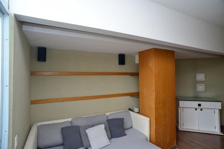 Casa de condomínio para alugar com 380m², 4 quartos e 6 vagas