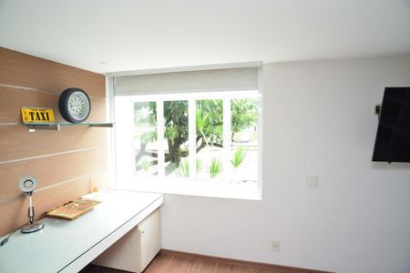 Casa de condomínio para alugar com 380m², 4 quartos e 6 vagas Casa de condomínio para alugar com 380m², 4 quartos e 6 vagasSuíte 2