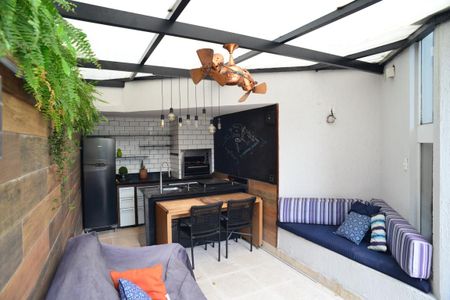 Casa de condomínio para alugar com 380m², 4 quartos e 6 vagas Casa de condomínio para alugar com 380m², 4 quartos e 6 vagasEspaço Gourmet