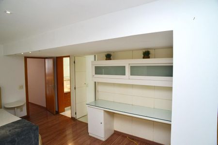 Casa de condomínio para alugar com 380m², 4 quartos e 6 vagas Casa de condomínio para alugar com 380m², 4 quartos e 6 vagasSuíte 1