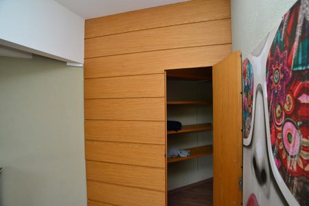 Casa de condomínio para alugar com 380m², 4 quartos e 6 vagas