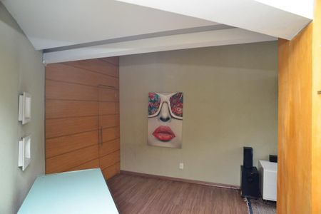 Casa de condomínio para alugar com 380m², 4 quartos e 6 vagas Casa de condomínio para alugar com 380m², 4 quartos e 6 vagasEscritório