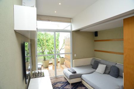 Casa de condomínio para alugar com 380m², 4 quartos e 6 vagas Casa de condomínio para alugar com 380m², 4 quartos e 6 vagasEscritório
