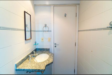 Apartamento para alugar com 56m², 2 quartos e 1 vaga Apartamento para alugar com 56m², 2 quartos e 1 vagaBanheiro da Suíte