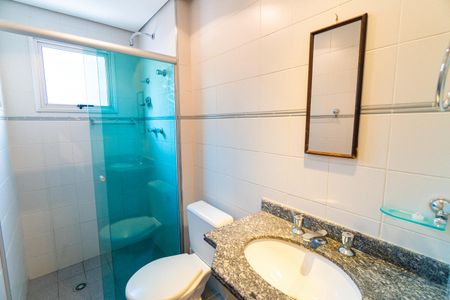 Apartamento para alugar com 56m², 2 quartos e 1 vaga Apartamento para alugar com 56m², 2 quartos e 1 vagaBanheiro da Suíte
