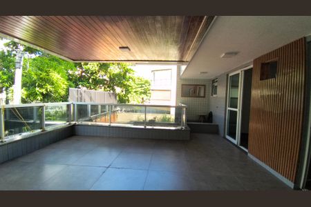 Apartamento para alugar com 106m², 2 quartos e 1 vagaVaranda
