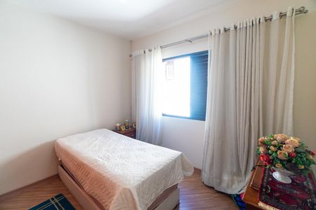 Casa à venda com 450m², 4 quartos e 2 vagas Casa à venda com 450m², 4 quartos e 2 vagasQuarto 2