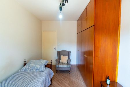 Casa à venda com 450m², 4 quartos e 2 vagas Casa à venda com 450m², 4 quartos e 2 vagasQuarto 1