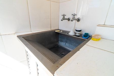 Casa à venda com 450m², 4 quartos e 2 vagas Casa à venda com 450m², 4 quartos e 2 vagasÁrea de Serviço