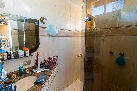 Casa à venda com 450m², 4 quartos e 2 vagas Casa à venda com 450m², 4 quartos e 2 vagasBanheiro da Suíte 2