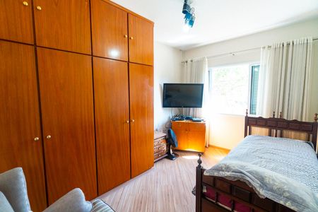 Casa à venda com 450m², 4 quartos e 2 vagas Casa à venda com 450m², 4 quartos e 2 vagasQuarto 1