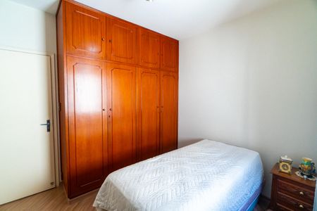 Casa à venda com 450m², 4 quartos e 2 vagas Casa à venda com 450m², 4 quartos e 2 vagasQuarto 2