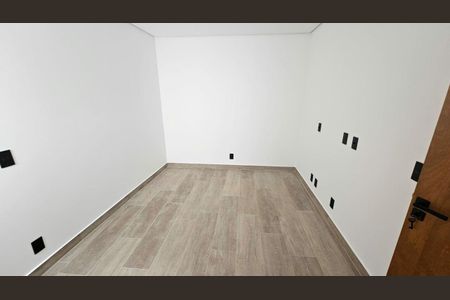 Casa à venda com 3 quartos, 147m² em Campo Grande, São Paulo