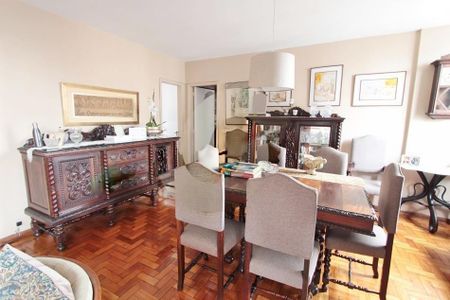 Apartamento à venda com 4 quartos, 210m² em Icaraí, Niterói