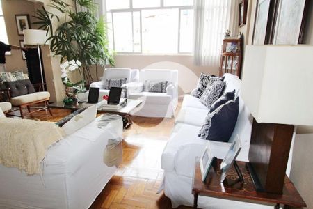 Apartamento à venda com 4 quartos, 210m² em Icaraí, Niterói