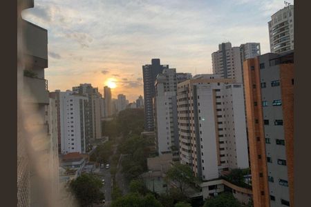 Apartamento à venda com 74m², 2 quartos e 1 vaga