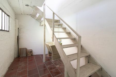 Casa à venda com 172m², 2 quartos e 1 vagaFundos