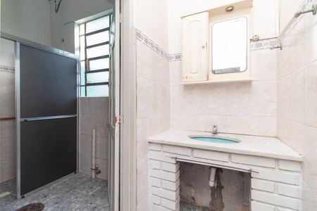 Casa à venda com 172m², 2 quartos e 1 vagaBanheiro