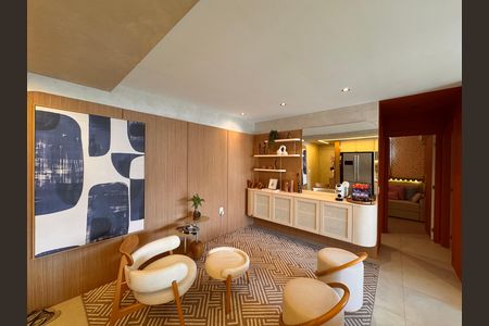 Apartamento à venda com 77m², 2 quartos e 1 vaga
