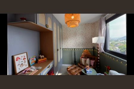 Apartamento à venda com 77m², 2 quartos e 1 vaga