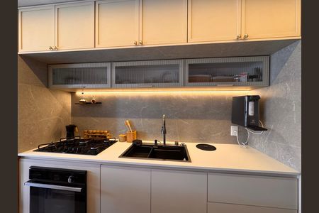 Apartamento à venda com 77m², 2 quartos e 1 vaga