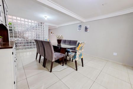 Casa à venda com 251m², 4 quartos e 2 vagas Casa à venda com 251m², 4 quartos e 2 vagasCopa