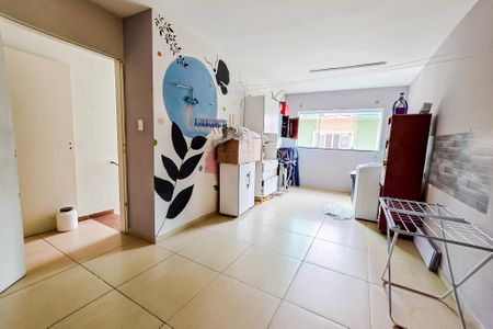 Casa à venda com 251m², 4 quartos e 2 vagas Casa à venda com 251m², 4 quartos e 2 vagasÁrea comum