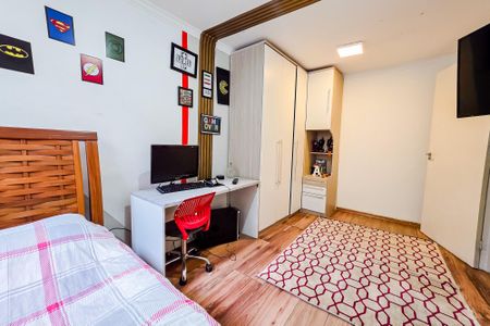 Casa à venda com 251m², 4 quartos e 2 vagas Casa à venda com 251m², 4 quartos e 2 vagasQuarto 2