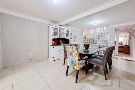 Casa à venda com 251m², 4 quartos e 2 vagas Casa à venda com 251m², 4 quartos e 2 vagasCopa