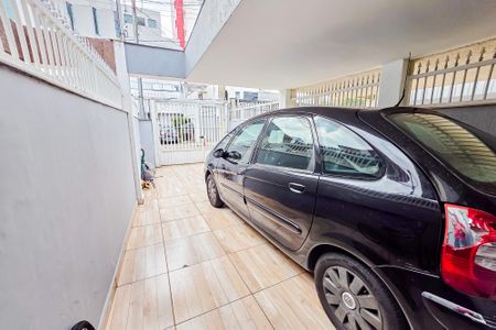 Casa à venda com 251m², 4 quartos e 2 vagas Casa à venda com 251m², 4 quartos e 2 vagasGaragem