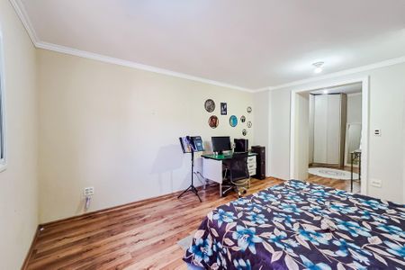 Casa à venda com 251m², 4 quartos e 2 vagas Casa à venda com 251m², 4 quartos e 2 vagasSuíte