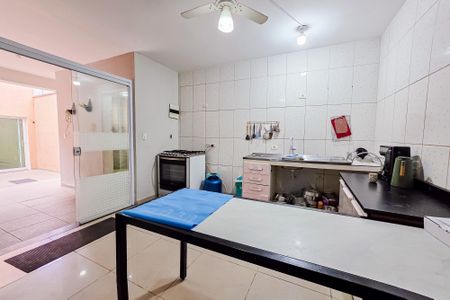 Casa à venda com 251m², 4 quartos e 2 vagas Casa à venda com 251m², 4 quartos e 2 vagasÁrea comum