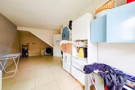 Casa à venda com 251m², 4 quartos e 2 vagas Casa à venda com 251m², 4 quartos e 2 vagasÁrea comum