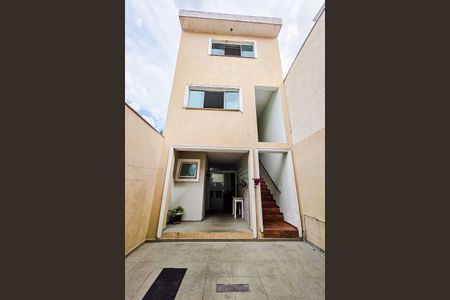 Casa à venda com 251m², 4 quartos e 2 vagas Casa à venda com 251m², 4 quartos e 2 vagasÁrea comum