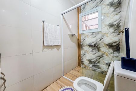 Casa à venda com 251m², 4 quartos e 2 vagas Casa à venda com 251m², 4 quartos e 2 vagasBanheiro da Suíte
