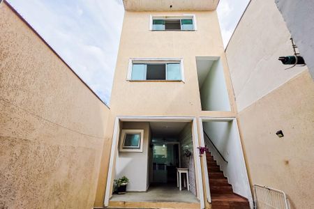 Casa à venda com 251m², 4 quartos e 2 vagas Casa à venda com 251m², 4 quartos e 2 vagasÁrea comum