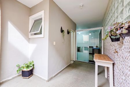 Casa à venda com 251m², 4 quartos e 2 vagas Casa à venda com 251m², 4 quartos e 2 vagasÁrea comum