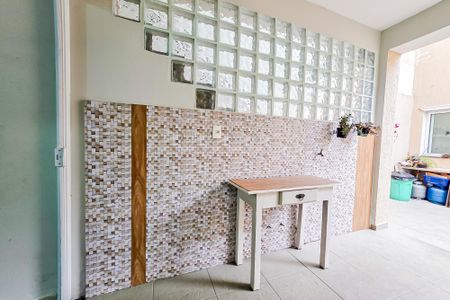Casa à venda com 251m², 4 quartos e 2 vagas Casa à venda com 251m², 4 quartos e 2 vagasÁrea comum