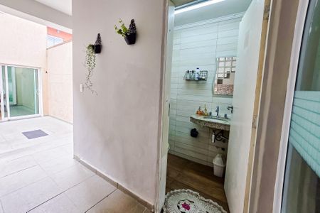 Casa à venda com 251m², 4 quartos e 2 vagas Casa à venda com 251m², 4 quartos e 2 vagasÁrea comum