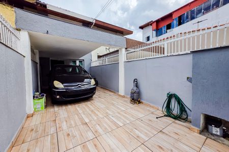 Casa à venda com 251m², 4 quartos e 2 vagas Casa à venda com 251m², 4 quartos e 2 vagasGaragem